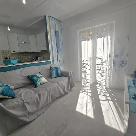 Chez Choucas Maison E Maisonette - Goelba