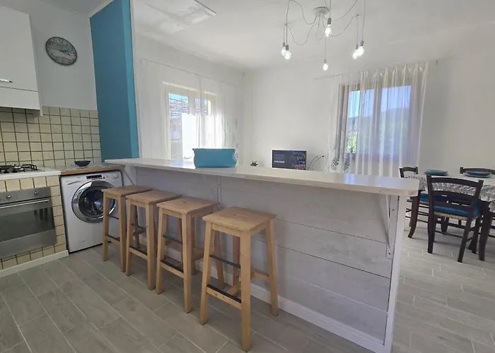 Апартаменты Chez Choucas Maison E Maisonette - Goelba